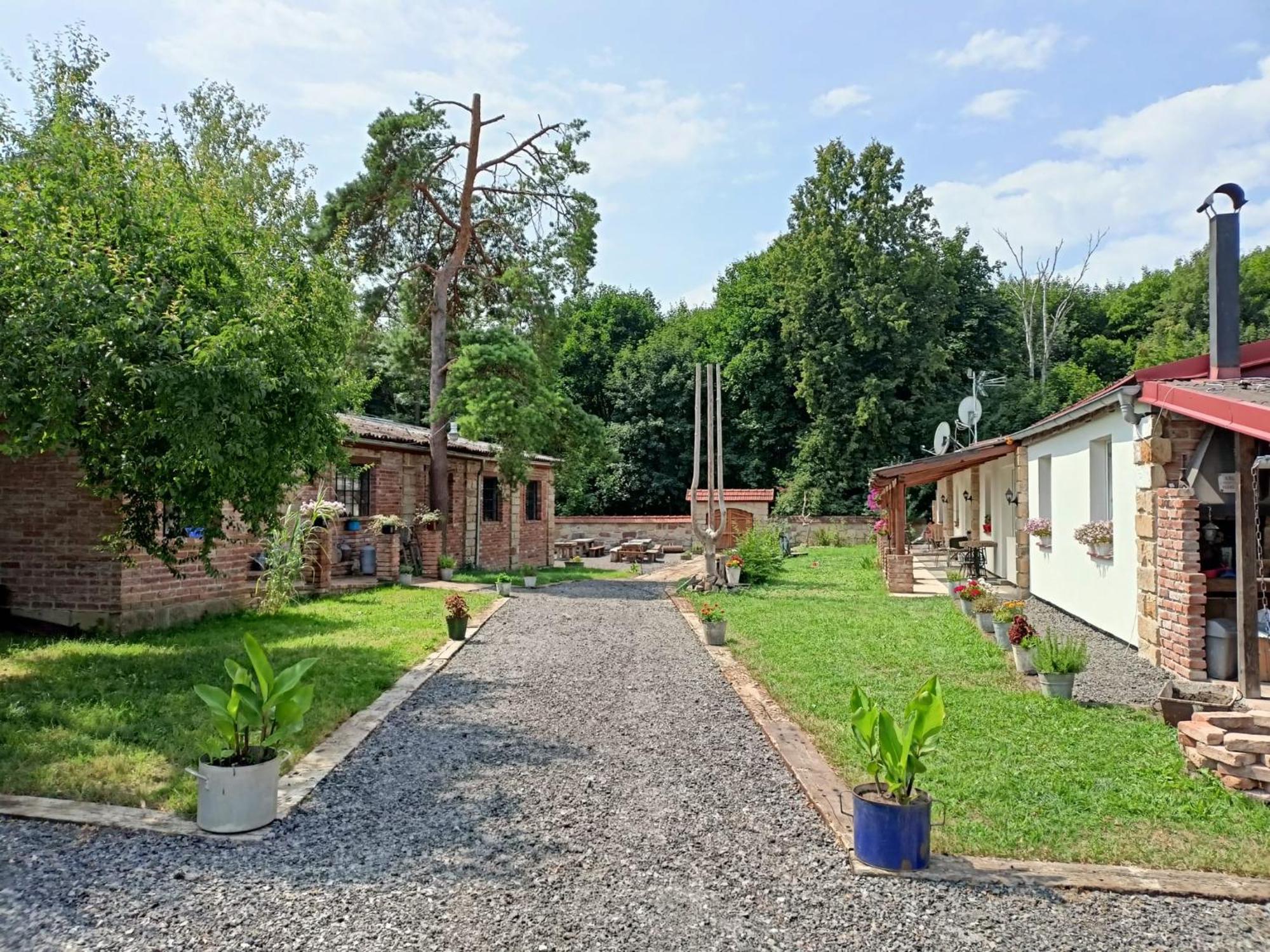 Lustenice Green Apartments מראה חיצוני תמונה